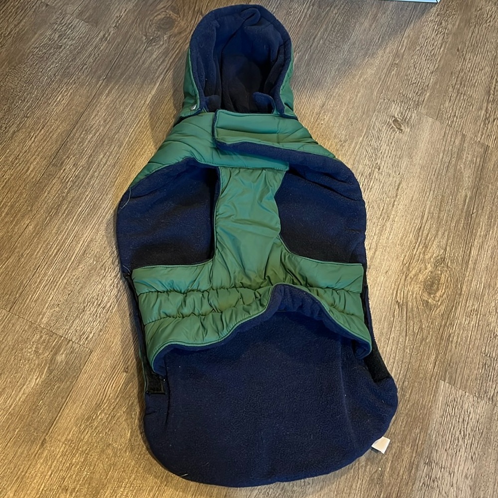Good2Go 'Warm & Wagging' Quilted Fleece Lined Hooded Dog L